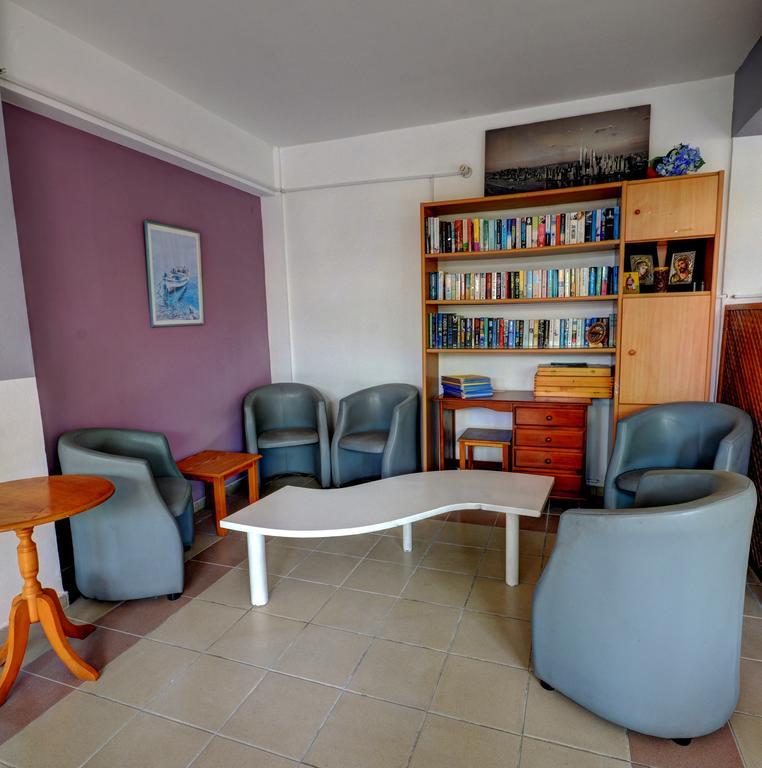 Renos Apartments Polis Esterno foto