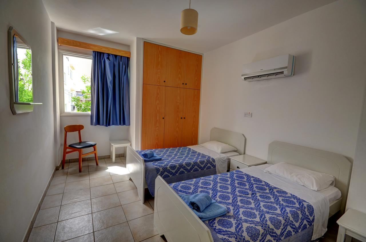 Renos Apartments Polis Esterno foto